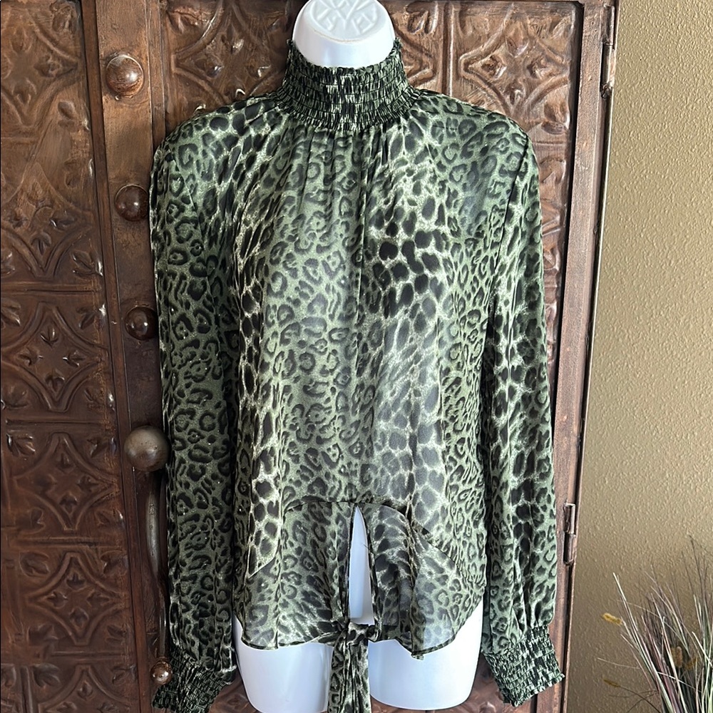 Elegant Green Animal Print Smocked Blouse